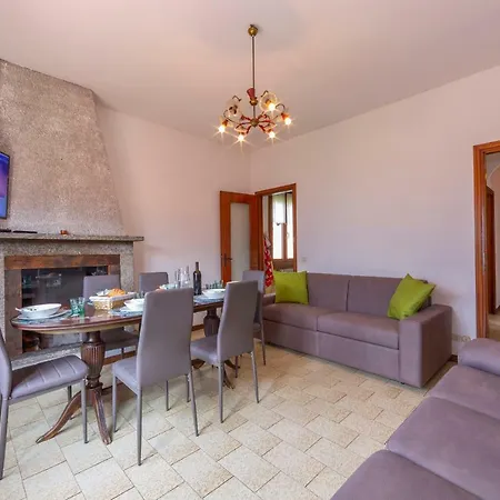 Appartement Sleeps 6 Wifi Ossuccio